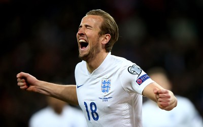 南亚体育-伊萨克头球攻门顶向远角破门